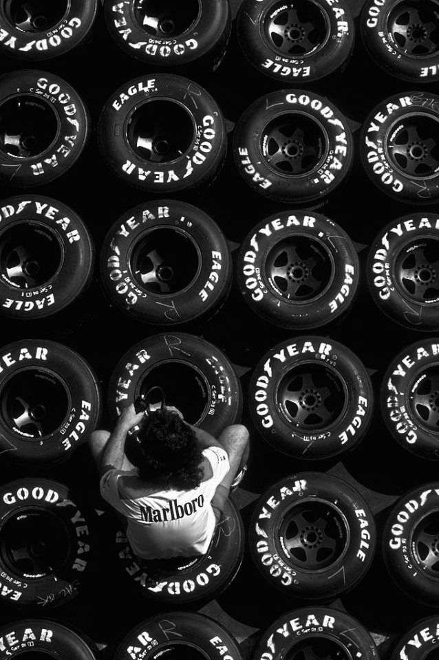 Ayrton Senna en pista, inspiración de la experiencia VOLT más allá de la compra